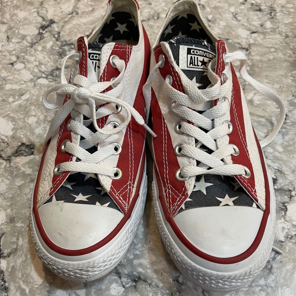 CONVERSE PATRIOTIC size 8 women's canvas sneakers - worn only 1 time!